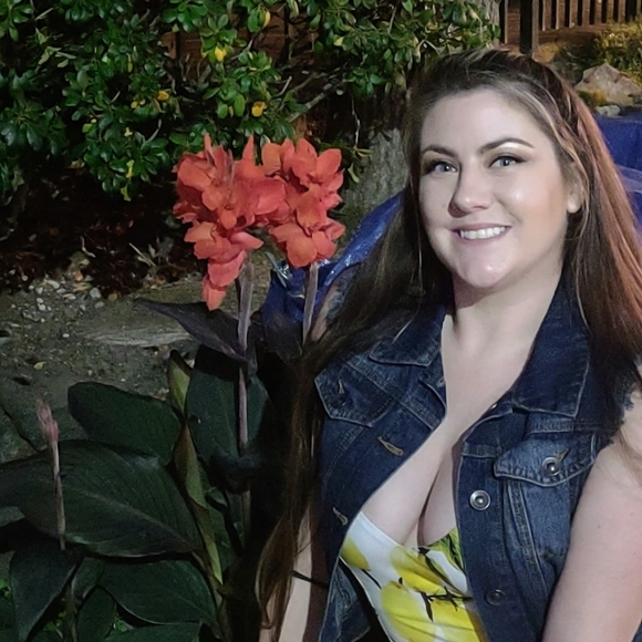 Meet your Posher, Kayln - Picture 1 of 3